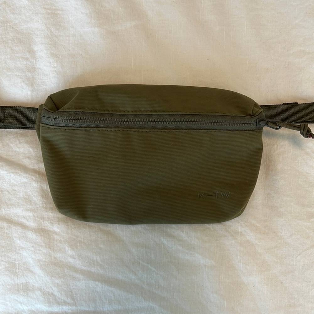 Moment Mini Fanny Sling 1L